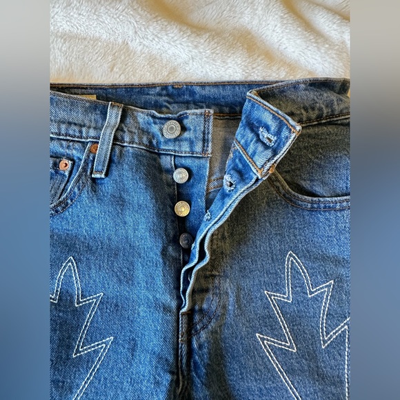 Levi’s 501® STRETCH SKINNY EMBROIDERED WOMEN'S JEANS - Picture 6 of 6